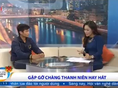 Nhân vật Lệ Rơi khiến công chúng ngỡ ngàng khi xuất hiện trong chương trình Cuộc sống thường ngày của kênh VTV1 - Đài Truyền hình Việt Nam. (Ảnh do chương trình cung cấp) Nhân vật Lệ Rơi khiến công chúng ngỡ ngàng khi xuất hiện trong chương trình Cuộc sống thường ngày của kênh VTV1 - Đài Truyền hình Việt Nam. (Ảnh do chương trình cung cấp)
