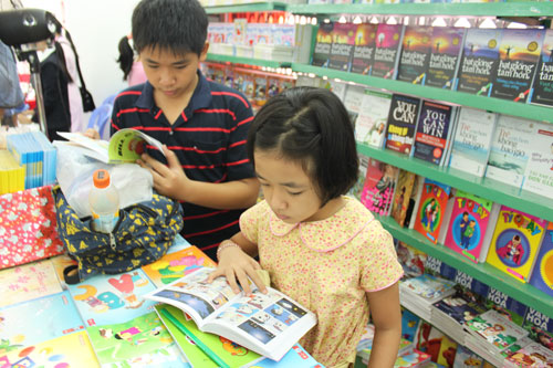 Sách cho thiếu nhi đang thiếu trầm trọng Ảnh: FAHASA