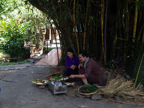 Chuyên mục Góc phương Nam với “Cá lóc nướng trui”. (Ảnh do VTV9 cung cấp)