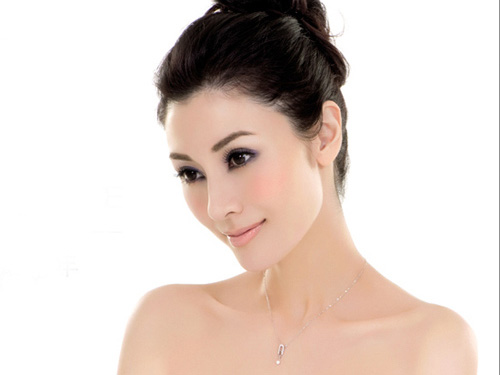 Cô khẳng định mình không chú tâm tìm kiếm đại gia để cưới và chỉ cưới khi xác định ở bên nhau mãi mãi Cô khẳng định mình không chú tâm tìm kiếm đại gia để cưới và chỉ cưới khi xác định ở bên nhau mãi mãi