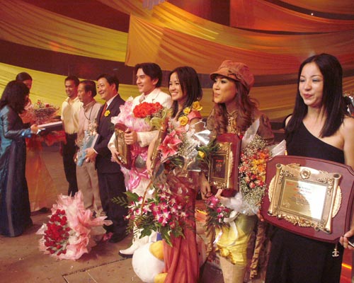 Danh sách Giải Mai Vàng IX- 2003 - Ảnh 2. Danh sách Giải Mai Vàng IX- 2003 - Ảnh 2.