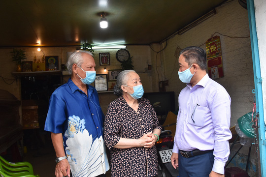 Mai Vàng nhân ái thăm NSƯT Thanh Nguyệt, đạo diễn Lê Văn Tĩnh - Ảnh 1.