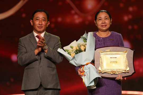 Bộ Văn hóa, Thể thao và Du lịch tặng bằng khen cho chương trình Mai Vàng nhân ái - Ảnh 2. Bộ Văn hóa, Thể thao và Du lịch tặng bằng khen cho chương trình Mai Vàng nhân ái - Ảnh 2.