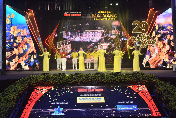 Các nghệ sĩ, diễn viên tổng duyệt chương trình lễ trao Giải Mai Vàng lần thứ 29 - 2023 tại Nhà hát TP HCM vào chiều 17-1Ảnh: TẤN THẠNH Các nghệ sĩ, diễn viên tổng duyệt chương trình lễ trao Giải Mai Vàng lần thứ 29 - 2023 tại Nhà hát TP HCM vào chiều 17-1Ảnh: TẤN THẠNH