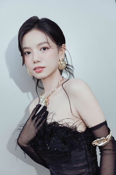 Bầu chọn hạng mục Nữ diễn viên điện ảnh, truyền hình: Ai cũng xứng đáng! - Ảnh 4.