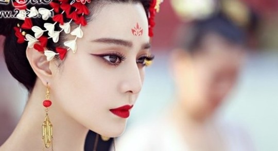 Phạm Băng Băng gặp rắc rối với ảnh chế khiêu dâm