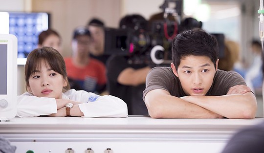 Song Joong Ki – Song Hye Kyo, hai diễn viên chính phim Hậu duệ mặt trời