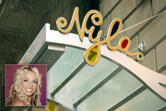 Britney Spears. Ảnh: Urban-Reviews.com