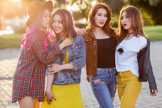 Nhóm hát nào xứng đáng Giải Mai Vàng 2017? - Ảnh 4.