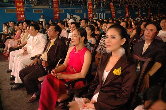 Sắc vàng bao trùm Lễ trao Giải Mai Vàng lần thứ 10 - Ảnh 12.