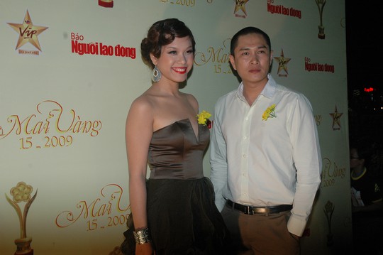 Đàm Vĩnh Hưng lịch lãm tại thảm đỏ Mai Vàng lần thứ 15 - Ảnh 9.