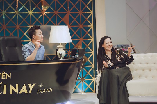 Phi Nhung rớt nước mắt kể về gia đình - Ảnh 2. Phi Nhung rớt nước mắt kể về gia đình - Ảnh 2.