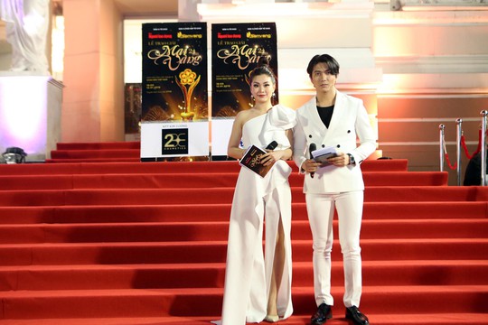 Sắc Xuân trên thảm đỏ Mai Vàng lần thứ 24-2018 - Ảnh 1.