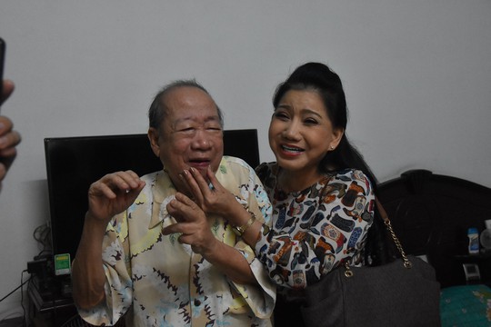 Mai Vàng nhân ái thăm Chu Phác Viên Nam Hùng, Nhuận Điền Thanh Tú và quái kiệt Tùng Lâm - Ảnh 3.
