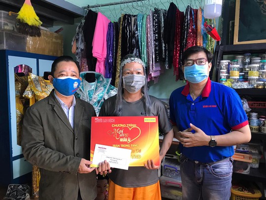 Mai Vàng nhân ái thăm 2 nghệ sĩ ở Bà Rịa – Vũng Tàu - Ảnh 1.