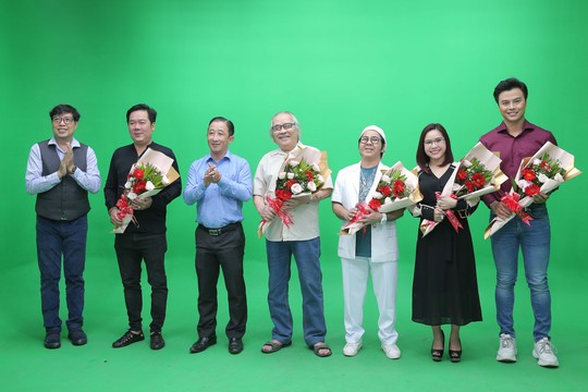 Đồng hành cùng Giải Mai Vàng lần thứ 27-2021: Hội tụ niềm tin yêu - Ảnh 1.