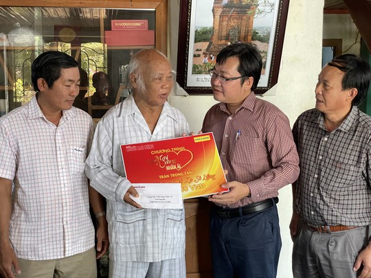 Mai Vàng nhân ái đến với Nghệ nhân ưu tú Ka Sô Liễng - Ảnh 3.