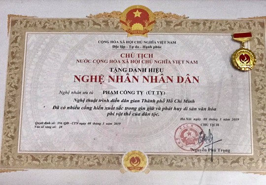 Mai Vàng nhân ái thăm Nghệ nhân Nhân dân Út Tỵ và NSƯT Xuân Quan - Ảnh 3.