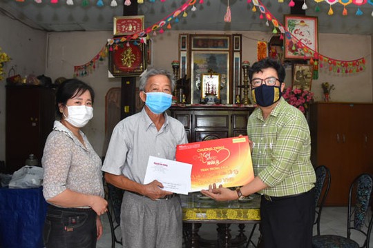 Mai Vàng nhân ái thăm NNND Út Tỵ và NSƯT Xuân Quan - Ảnh 1.