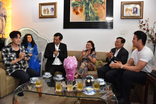Khởi động chương trình “Mai Vàng tri ân” 2023 - Ảnh 7.