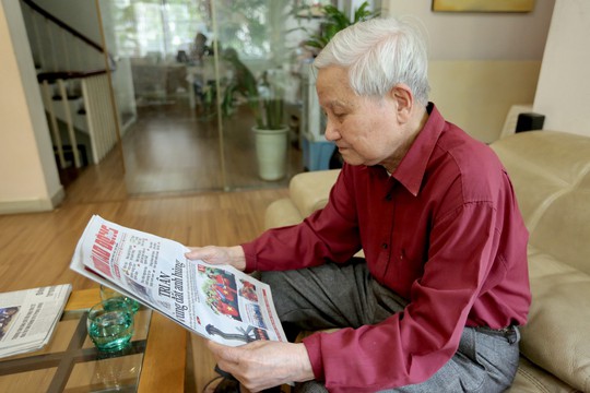 Mai Vàng tri ân thăm, tặng quà nhà báo lão thành Hà Đăng và NSND Trần Bảng - Ảnh 5.