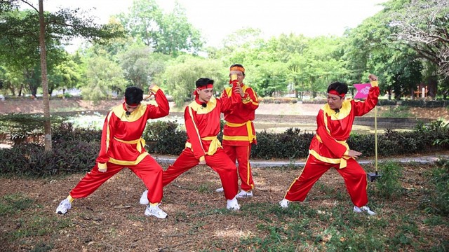 "Hành trình rực rỡ" vào bầu chọn- Ảnh 2. "Hành trình rực rỡ" vào bầu chọn- Ảnh 2.