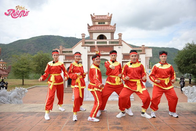 "Hành trình rực rỡ" vào bầu chọn- Ảnh 1. "Hành trình rực rỡ" vào bầu chọn- Ảnh 1.