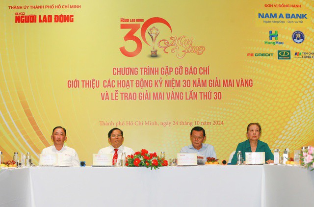 Nghệ sĩ tụ hội hướng tới kỷ niệm 30 năm Giải Mai Vàng và Mai Vàng thứ 30 - Ảnh 1. Nghệ sĩ tụ hội hướng tới kỷ niệm 30 năm Giải Mai Vàng và Mai Vàng thứ 30 - Ảnh 1.
