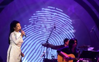 Ồn ào tác quyền live show Khánh Ly: Ứng xử kém, hay là...!