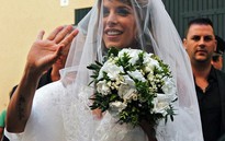 Tình cũ George Clooney rạng rỡ lên xe hoa