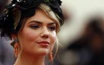 Ảnh khỏa thân của Jennifer Lawrence, Kate Upton được triển lãm