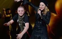 Madonna ra tòa bắt con về nhà nghỉ lễ