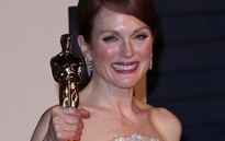 Julianne Moore - “người biết khỏa thân tâm trạng”