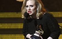 Adele "bất khả chiến bại" tại Grammy
