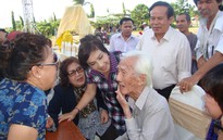 “Vua vọng cổ” Viễn Châu xúc động vì tình nghệ sĩ