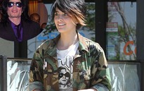 Con gái Michael Jackson cắt cổ tay tự tử