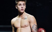 Bị ném chai, Justin Bieber nổi đóa rời sân khấu