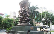 "Lạm phát" tượng đài