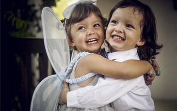 Hồng Nhung mạnh dạn khoe hình hai con đẹp như thiên thần