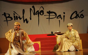 “Cởi trói” danh hiệu