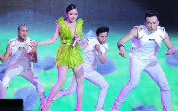 Độc chiếm nghệ sĩ