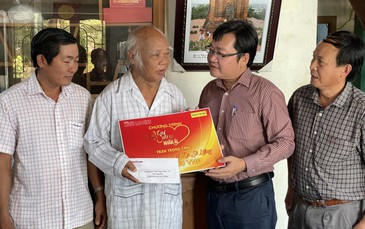 "Mai Vàng nhân ái" đến với Nghệ nhân ưu tú Ka Sô Liễng
