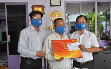 Chương trình "Mai Vàng nhân ái" thăm nhạc sĩ Văn Hải