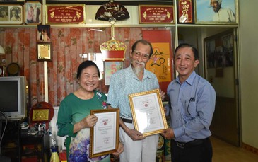 "Mai vàng tri ân" thăm NGƯT Mạnh Dung và NSƯT Thanh Dậu