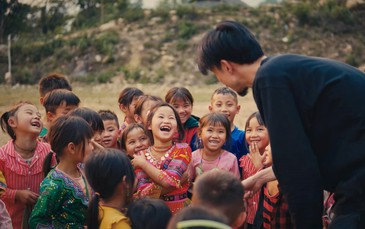 "Nấu ăn cho em" (Sáng tác: Đen Vâu, đạo diễn: Phương Vũ, thể hiện: Đen Vâu và Pia Linh)