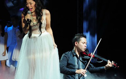 Quốc Trung, Mỹ Linh, Hồng Nhung liên tục “dạy dỗ” thí sinh Giọng hát Việt