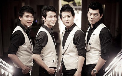 Nhóm hát khởi sắc